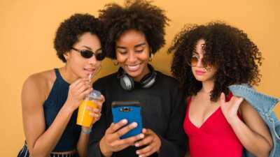 Forfaits pas chers avec roaming pour rester connecté à l'étranger