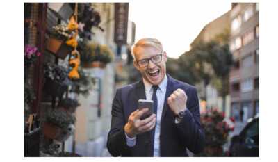 Les deux forfaits connectés de l'opérateur Syma Mobile : 50Go à 9,90 euros et 100Go à 19,90€ euros