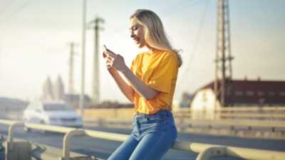 Ce forfait mobile à 5,99 € avec 50 Go et SIM offerte : une offre généreuse sur le réseau n°1 de l'internet mobile !