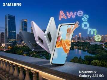 Trois smartphones Samsung Galaxy A37 5G de couleurs différentes devant un paysage urbain nocturne.