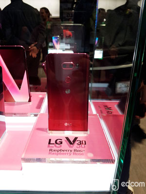 LG V30 rose