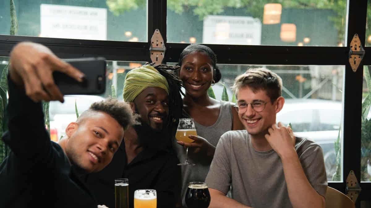 Affrontement de deux forfaits de téléphone 50 Go sans engagement à 7€ et même moins !