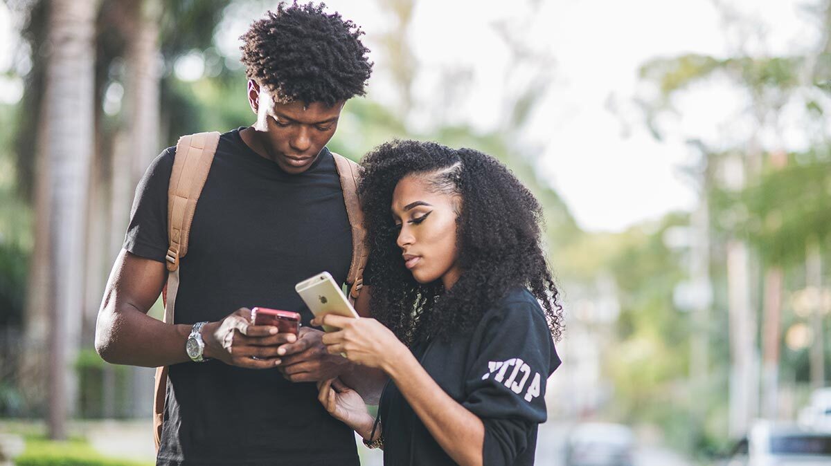 Free Mobile vs Sosh : quel forfait mobile 90Go à prix promo choisir ?