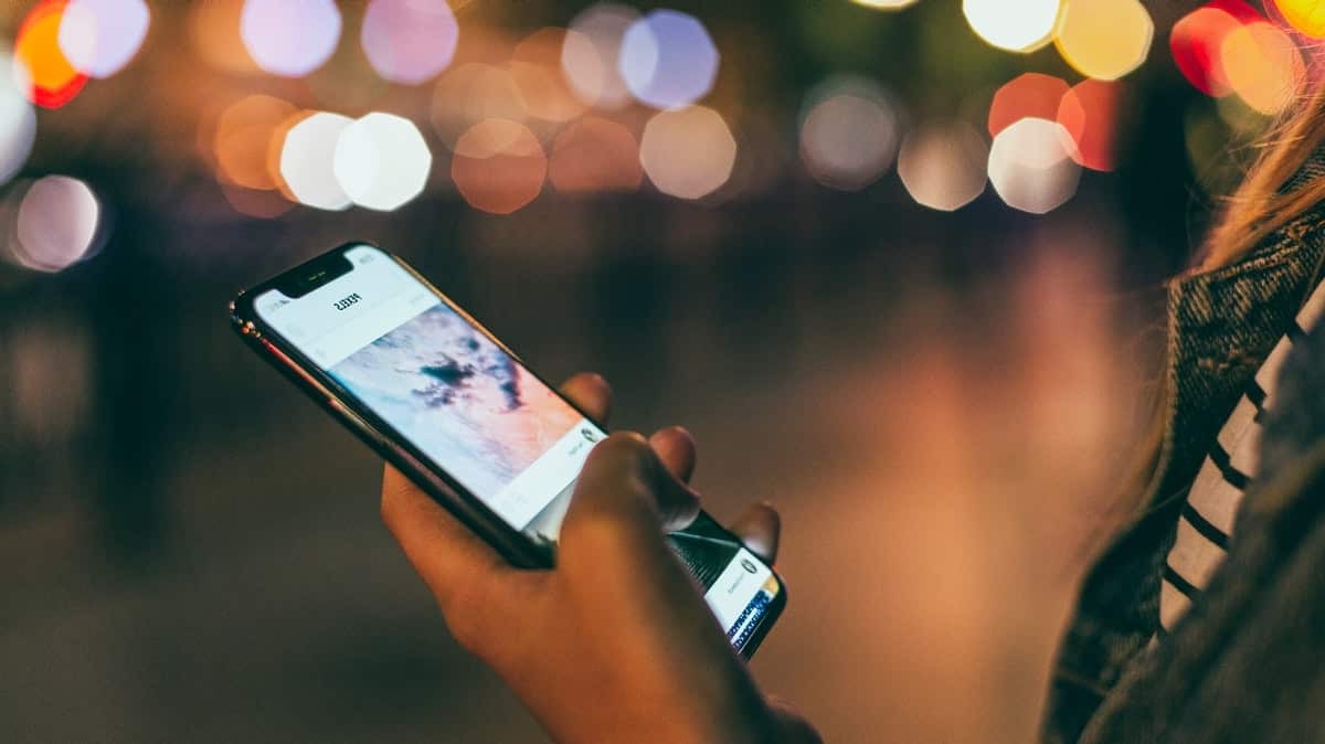 Le duel de forfaits mobiles avec 210Go de 5G à moins de 20€  : Free Mobile vs Syma Mobile