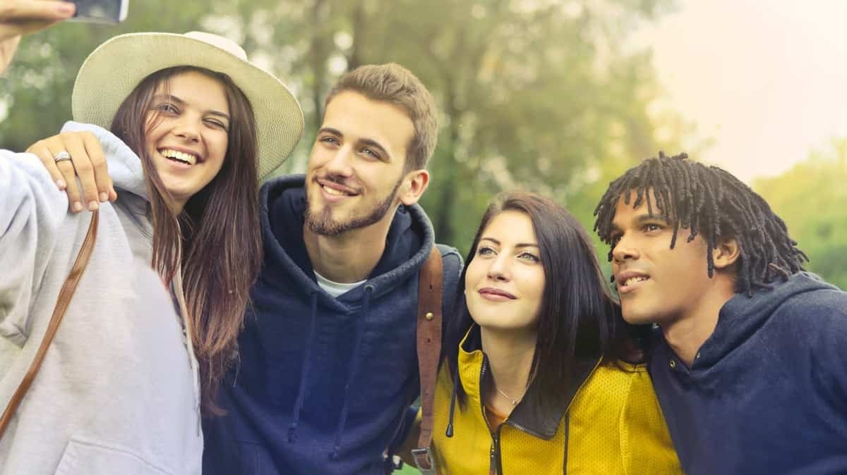 B&You, Cdiscount Mobile, Prixtel, RED by SFR et SYMA : qui propose le meilleur forfait mobile à 5€ ?