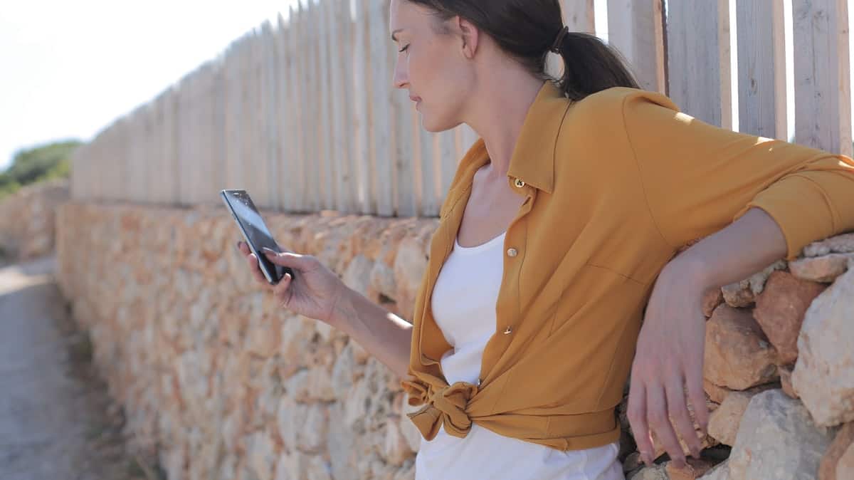 B&You, Cdiscount Mobile, RED by SFR, La Poste Mobile et Syma Mobile : bataille entre cinq abonnements mobile sans engagement