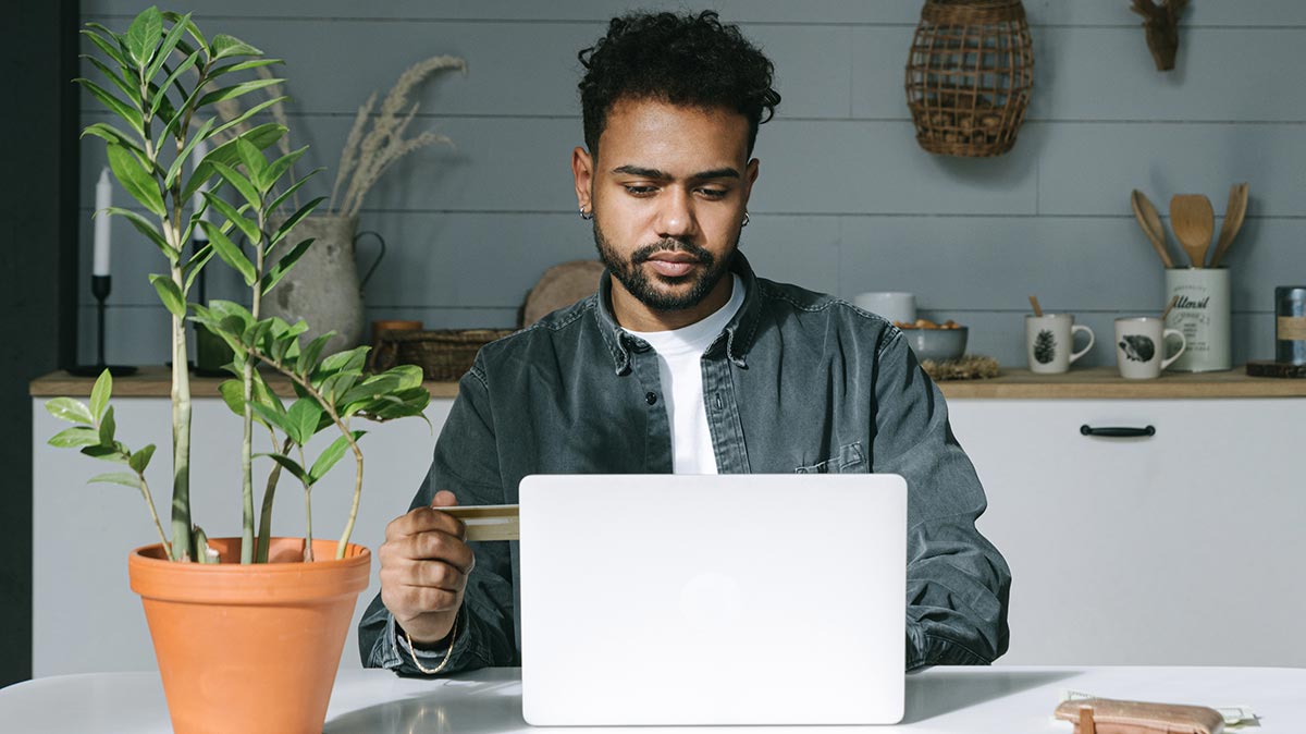 Battle des promos box internet avec la Fibre : SFR Starter vs Bbox Fit