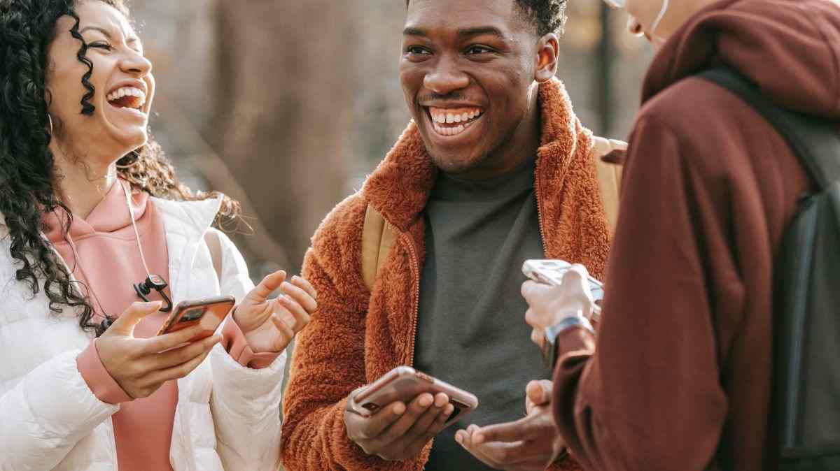 Soldes : Profitez d'un forfait mobile 20Go à 9.99€ sans engagement chez SOSH by Orange, RED by SFR ou B&You de Bouygues Telecom.