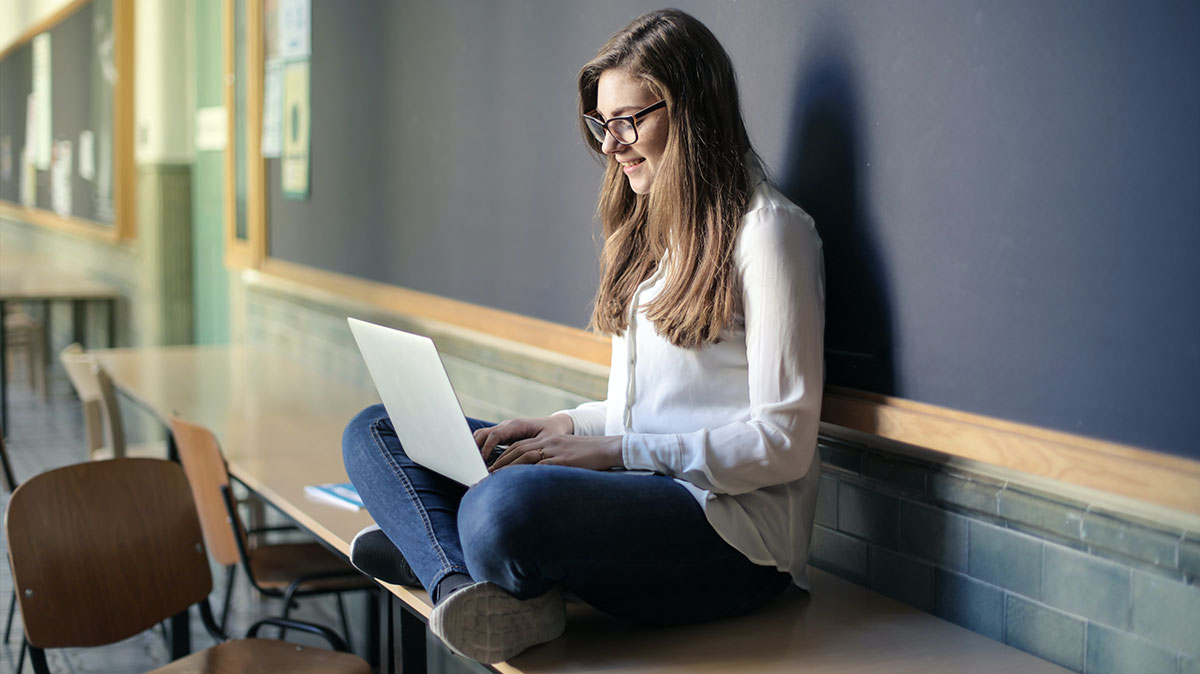 Box internet en promo sans décodeur TV : Boîte Sosh, RED Box ou Bbox Fit ?