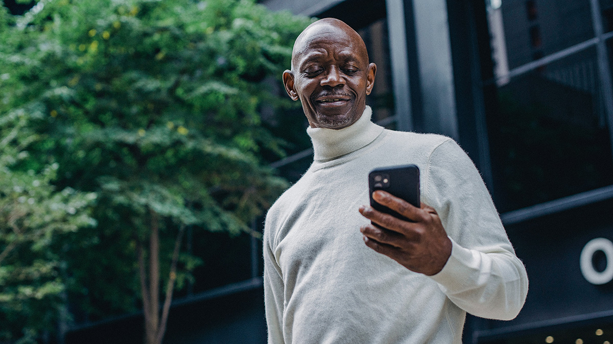 Forfait mobile 30Go en promo dès 6.99€ : RED by SFR, B&You, Prixtel ou Coriolis, lequel choisir ?