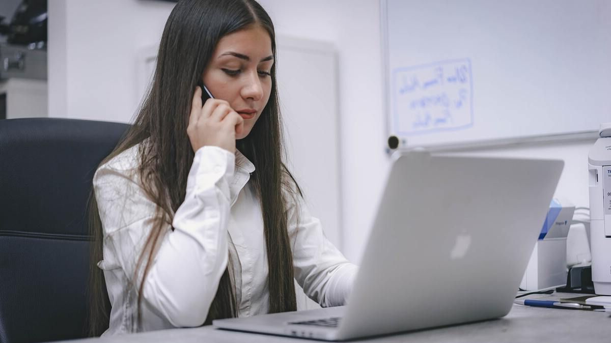 Qui propose le meilleur forfait pas cher et sans engagement à moins de 10€ : Prixtel ou La Poste Mobile ?