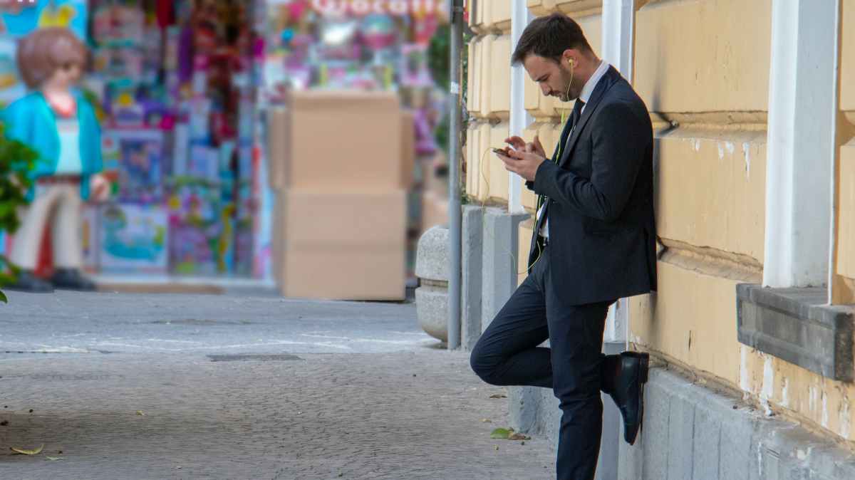 Connectez-vous au réseau Orange à petit prix grâce aux forfaits sans engagement de cet opérateur !