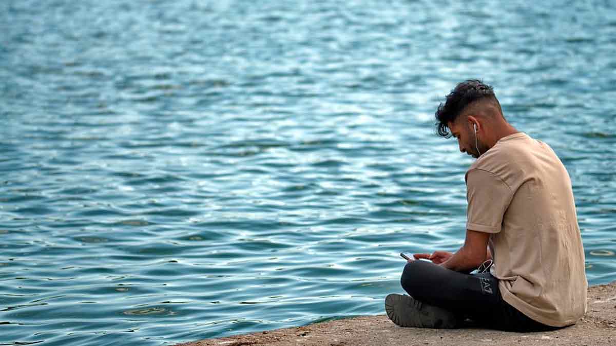 Lequel sera votre vainqueur dans ce duel entre 2 forfaits mobile 100 Go de 5G à prix bas ?