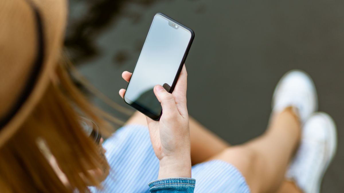 Dernières heures pour vous procurer ce super forfait mobile à 9.99€ incluant 111Go d'internet sur le réseau Orange ou SFR