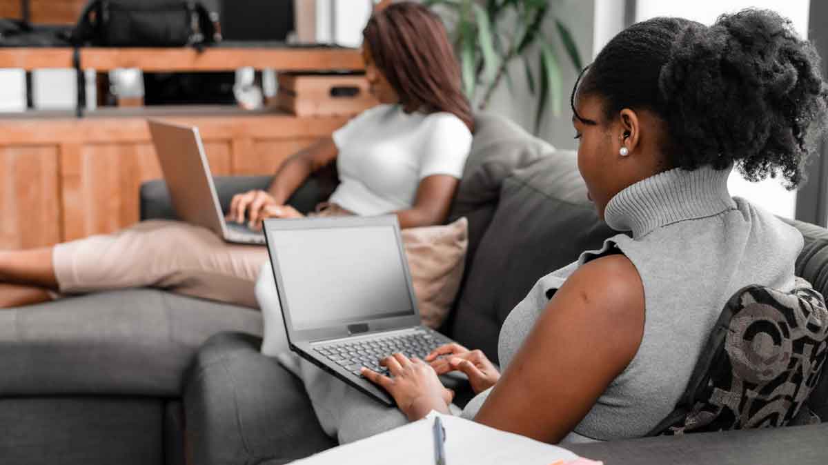 Duel de box Internet à 15€ par mois : Freebox vs SOSH !