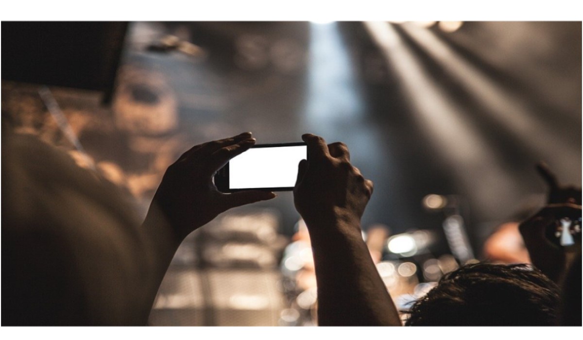 Forfait avec ou sans engagement : les promos SFR de Noël sont de sortie