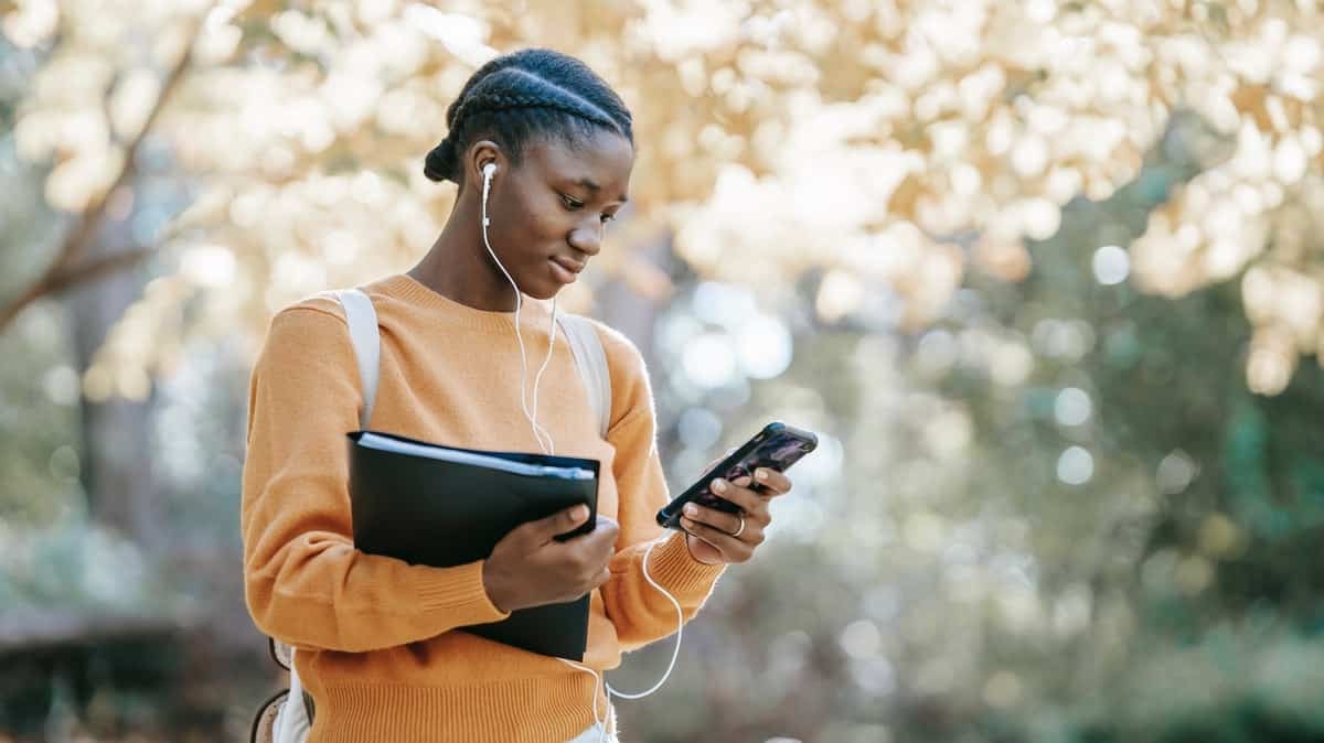 Face à face de 2 promos forfaits 130 Go à prix canons !