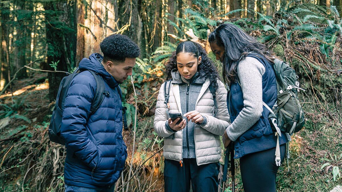 Deux forfaits mobiles maxi data à 12,99€ s'affrontent aujourd'hui : Lequel choisir entre Free Mobile et Coriolis ?