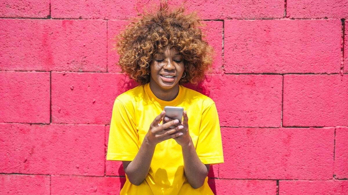 Quatre forfaits mobiles à prix mini et sans engagement de durée pour faire le plein de data