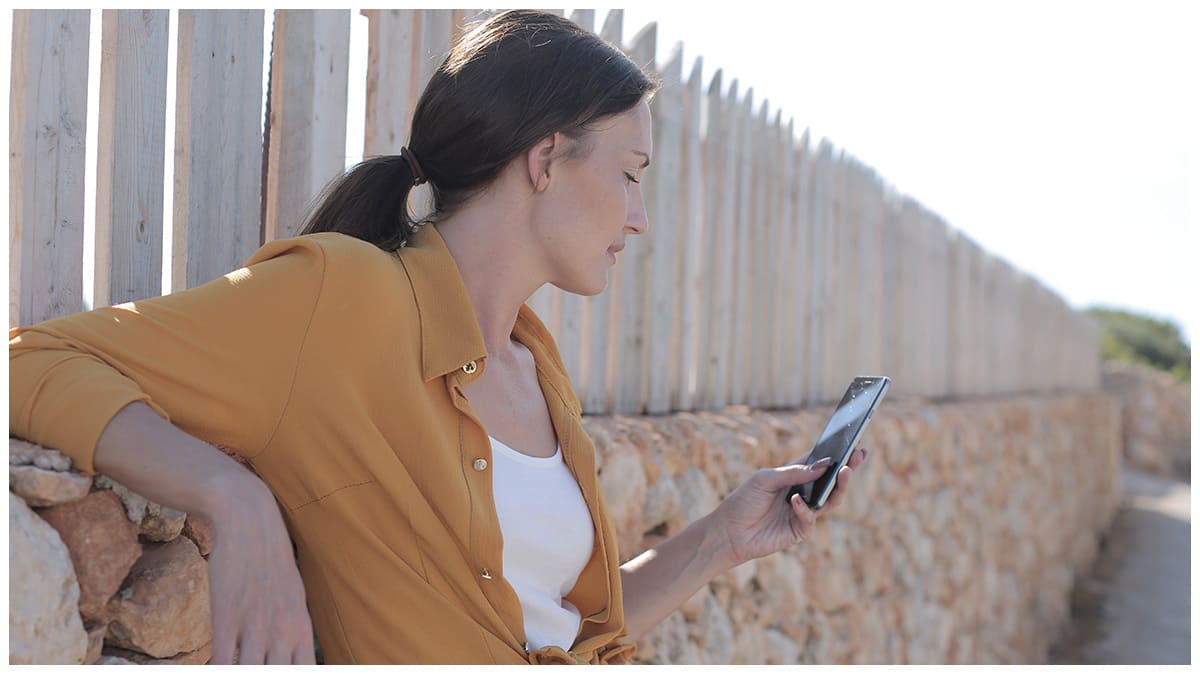 Promos forfaits mobile : Face à face de 2 forfaits sans engagement avec 100 Go à moins de 10€