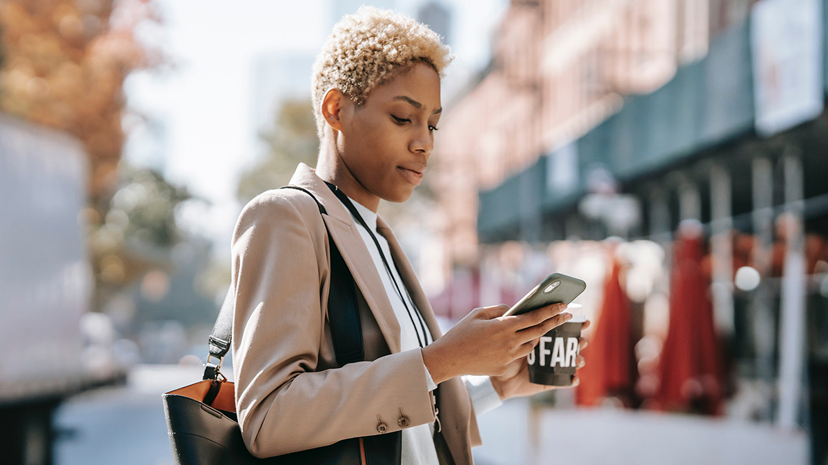 Forfaits mobile sans engagement et sans condition de durée : Les quatre meilleures promos du moment !