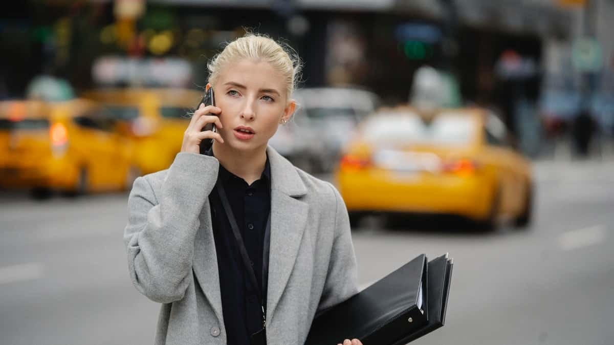 Free Mobile VS Sosh by Orange : qui propose le meilleur forfait illimité 90 Go en promo ?