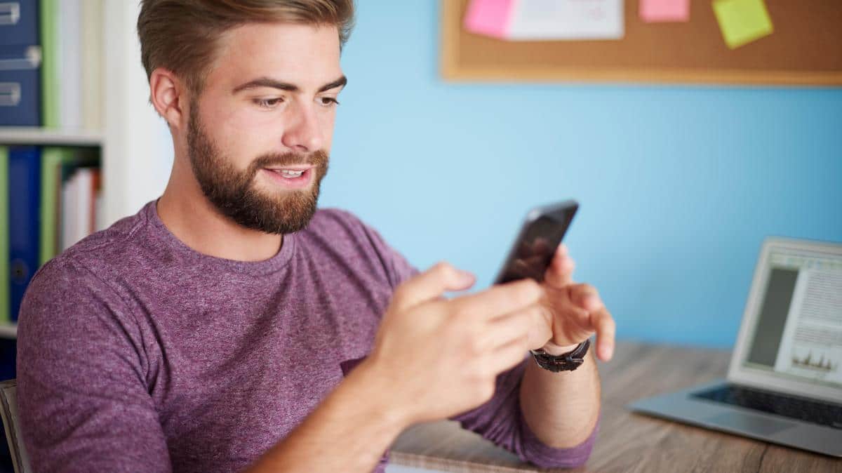 Jetez vite un œil aux promos mobiles de RED by SFR, des forfaits illimités sans engagement à prix irrésistible !