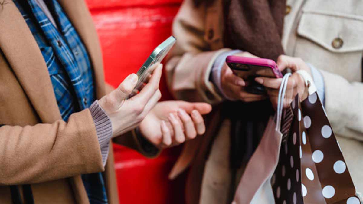 Les trois meilleurs Smartphones 5G à moins de 500€ : Samsung Galaxy A54, Xiaomi Redmi Note 12 Pro 5G et Google Pixel 7a