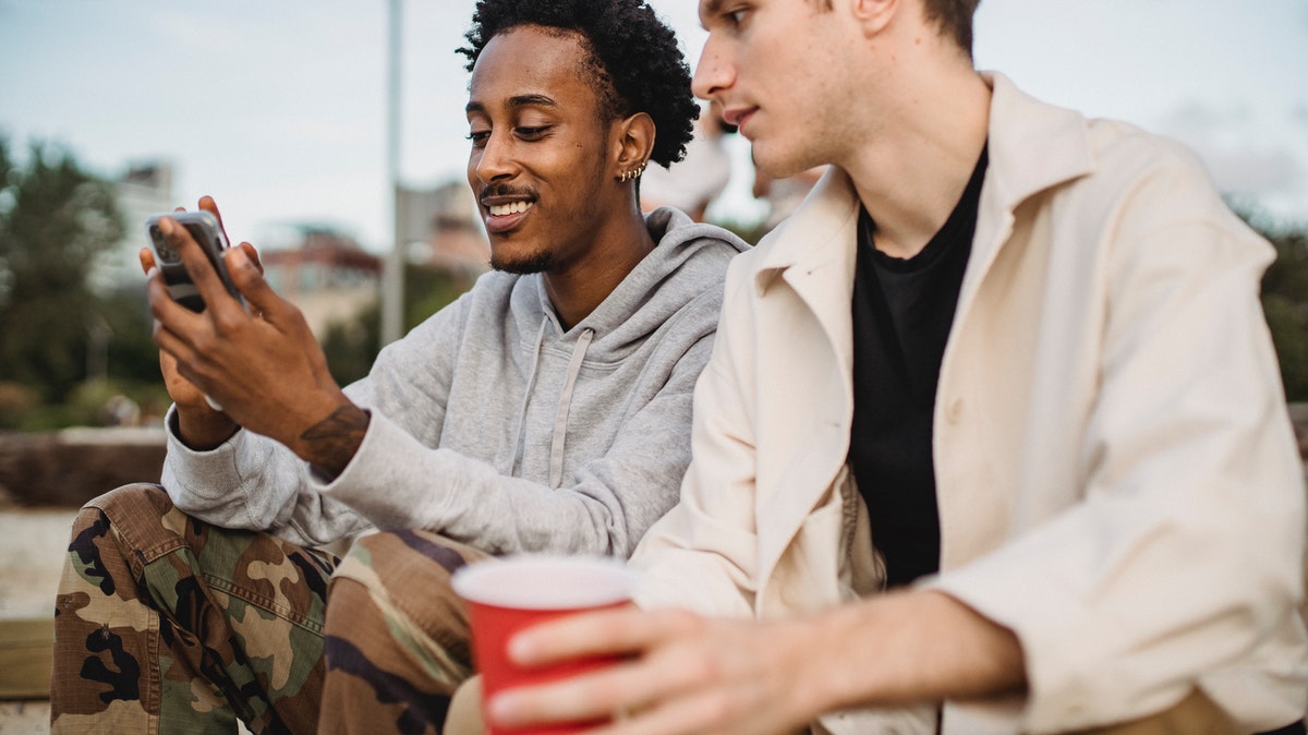 NOUVEAUTÉS : Samsung dévoile trois nouveaux smartphones, les Galaxy A52, A52 5G et A72