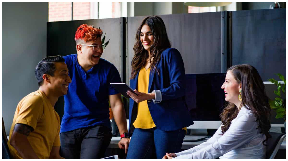 NRJ Mobile vs La Poste Mobile : la battle des forfaits mobile 50 Go sans engagement à 9,99 €