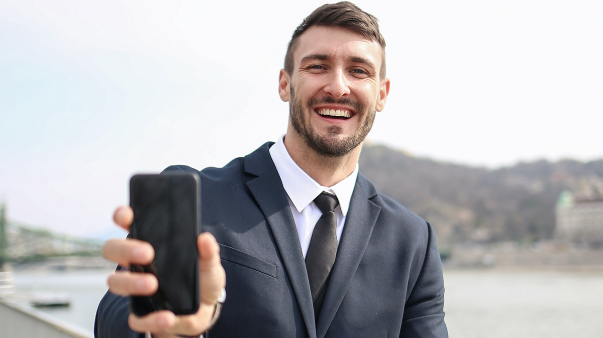 NRJ Mobile, La Poste Mobile ou Coriolis : qui propose le meilleur forfait mobile 50 Go ?