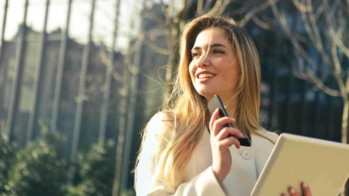 NRJ Mobile met le paquet avec 4  bonnes affaires à prix sacrifié sur ses forfaits de téléphone