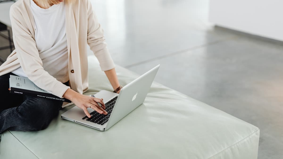 Offres internet sans engagement : battle entre Sosh et RED by SFR