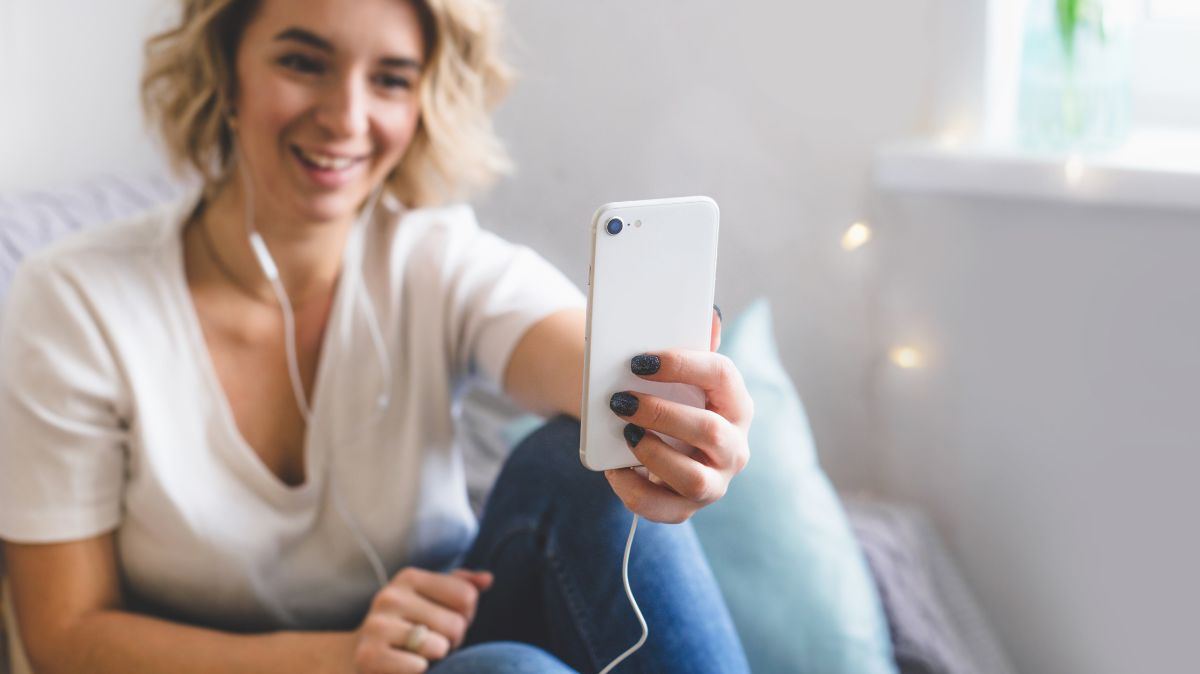 Opter pour un forfait mobile 80Go à seulement 9.99€ sur le réseau de votre choix Orange, SFR ou Bouygues Telecom