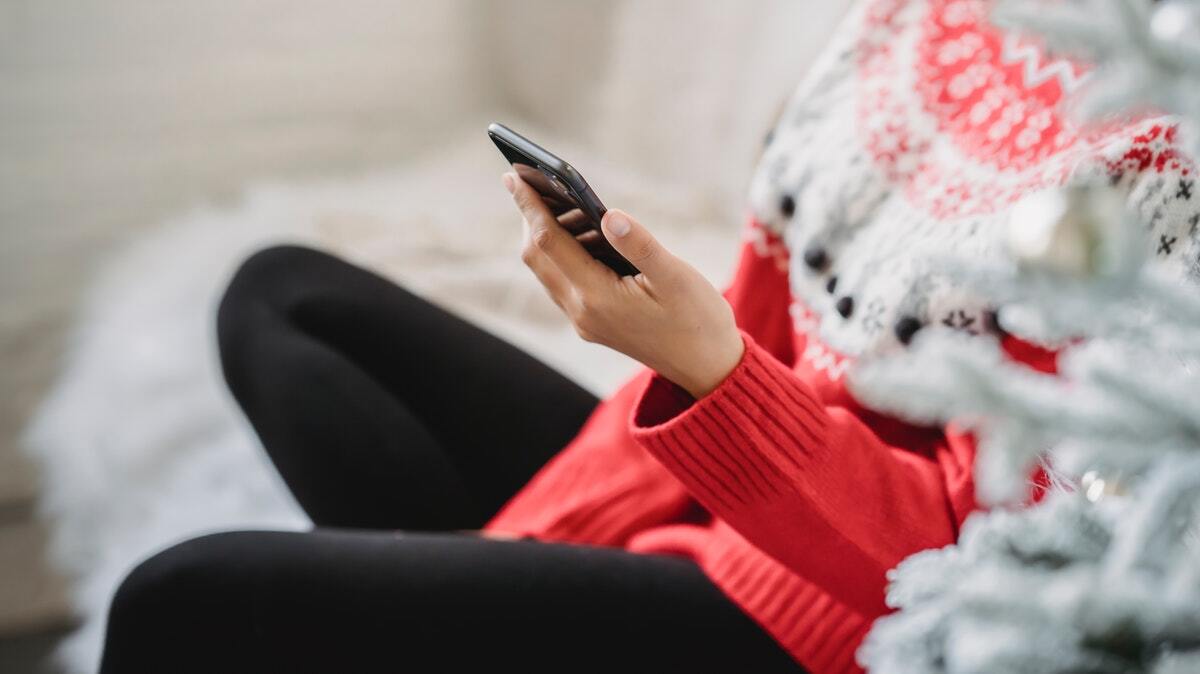 Orange vs SFR : Quel forfait mobile 5G à prix réduit et sans engagement choisir ?