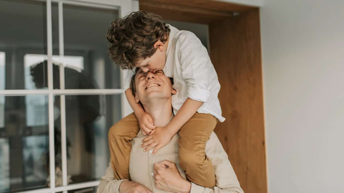 Plus de 300 euros de remise sur le Samsung Galaxy Z Flip4 : l'offre folle de Samsung pour la Fête des Pères