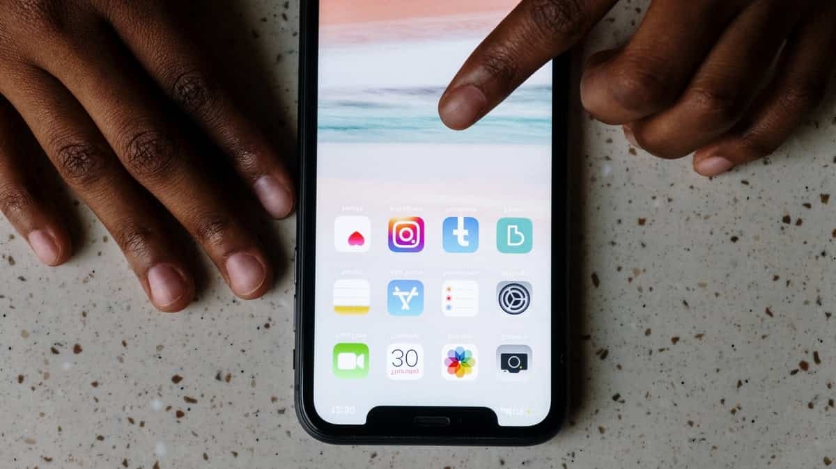 Notre comparatif de cinq forfaits mobile sans engagement avec 50Go à 9.99€ par mois à VIE !