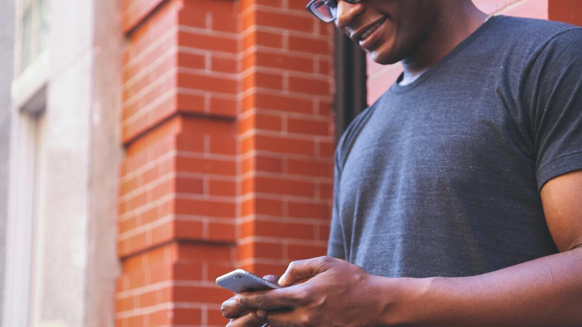 Lequel de ces 2 forfaits mobiles 20 Go à 5,99€ (prix fixe) sera le meilleur selon vous ?