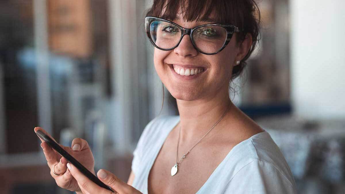 Le duel de forfaits mobiles 130Go à 12.99€ par mois et sans prix qui double au bout d'un an