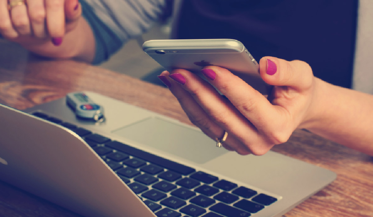 Quel forfait mobile 30Go à petit prix choisir entre Cdiscount et La Poste mobile ?