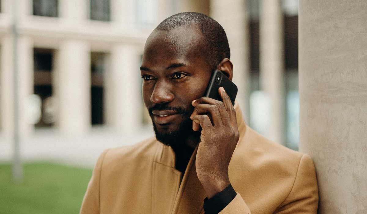 Quel forfait pas cher avec 100Go de 4G choisir : Bouygues Telecom ou NRJ Mobile ?