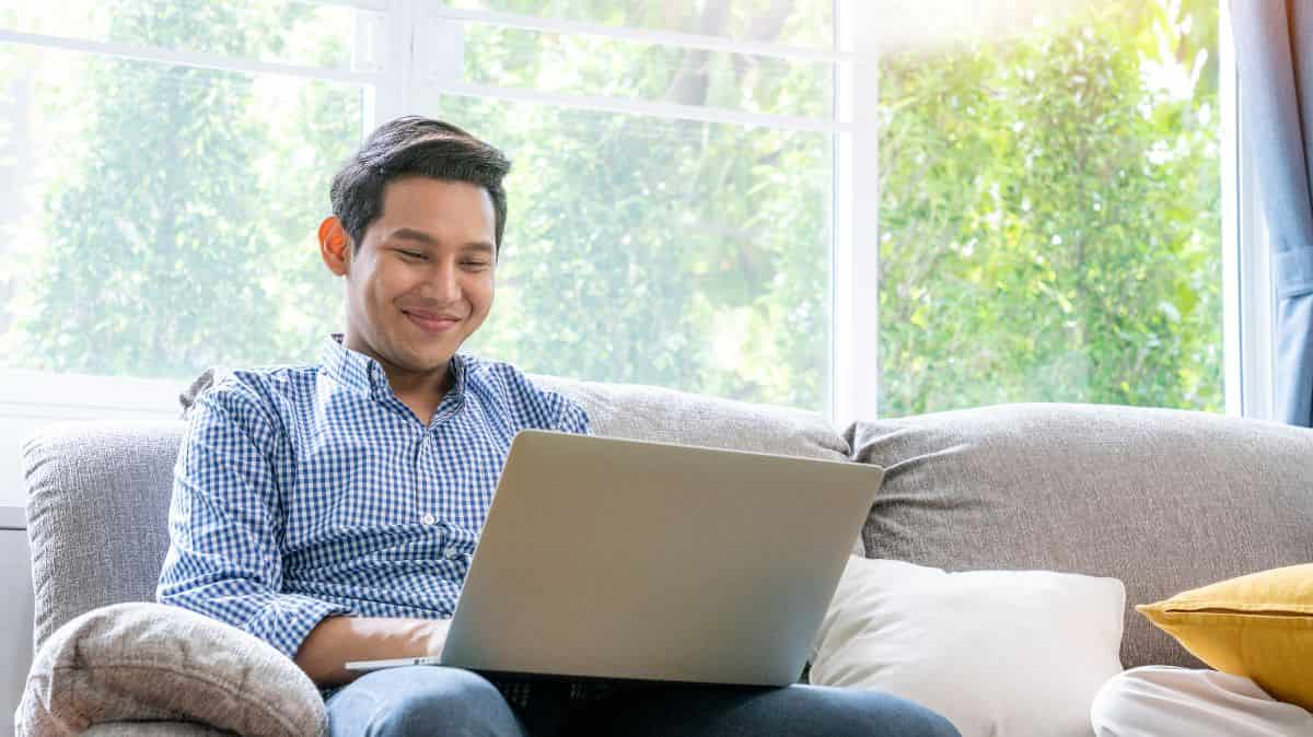 Quelle box Internet sans engagement est faite pour vous : Freebox Pop ou RED Box ?