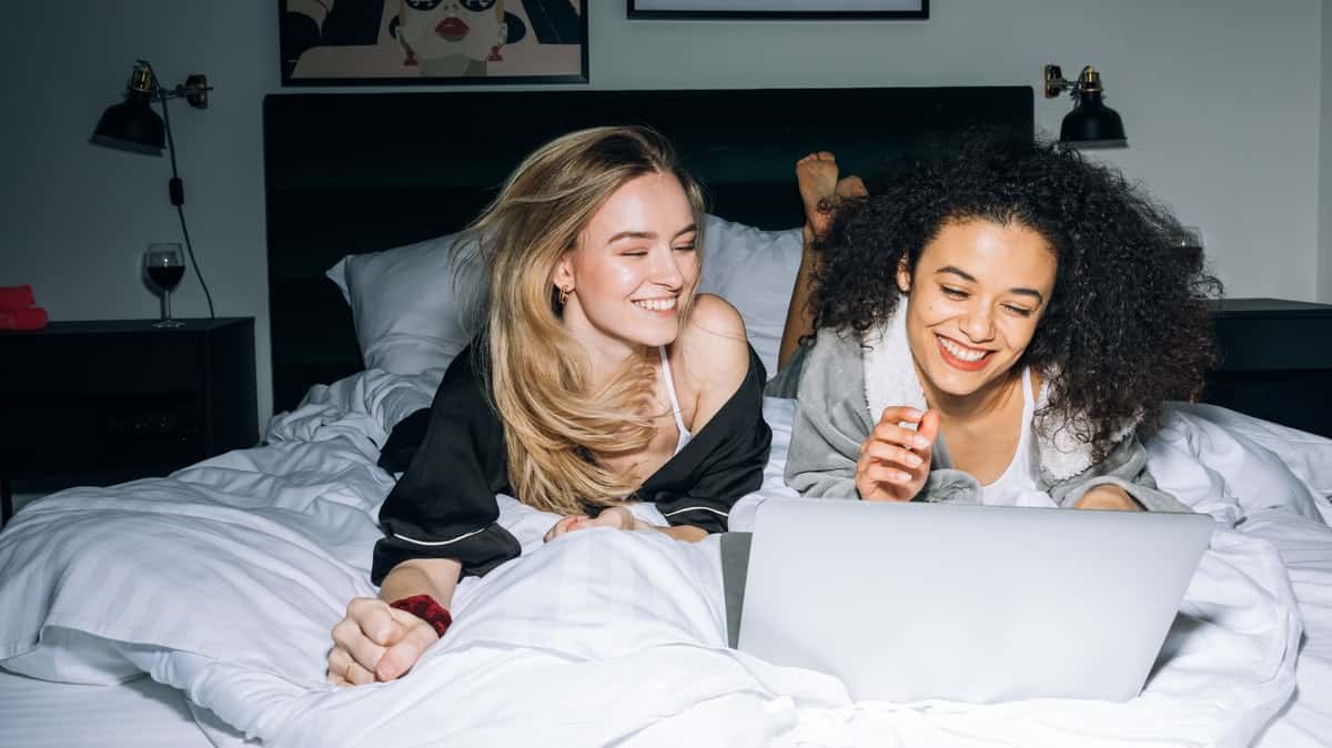 Quelle est la meilleure Box Fibre à 16€ max ? Notre top 3 avec la Freebox Mini 4K, la Série Spéciale Bbox et la Sosh Box