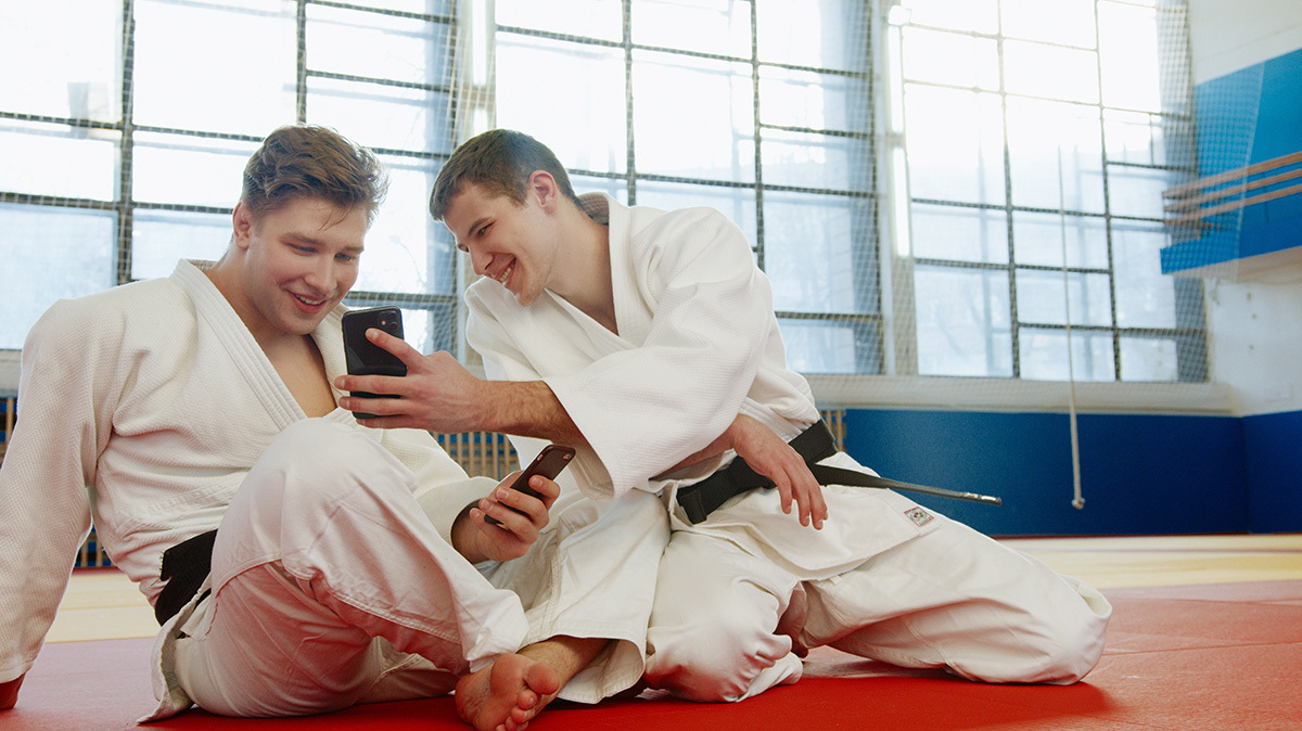 Soldes : Obtenez un forfait mobile 130Go à 9.99€ et pas que la 1ère année sur le réseau Bouygues Telecom ou SFR