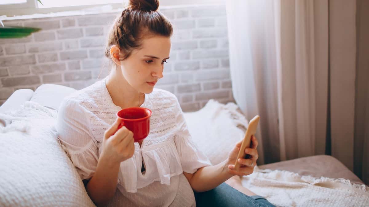 Qui propose le meilleur forfait mobile 150 Go : NRJ Mobile ou Syma Mobile ?