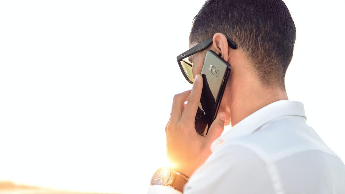 Qui propose le meilleur forfait mobile 210 Go : Free Mobile ou Syma Mobile ?