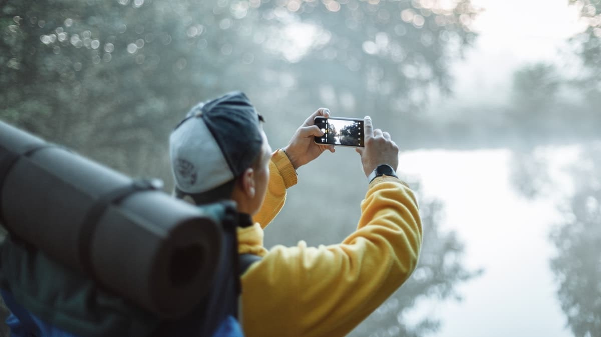 Quel opérateur vous propose le meilleur forfait mobile sans engagement 110 Go : Free Mobile ou YouPrice ?