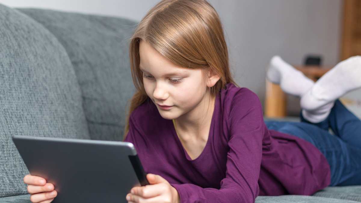 RED Box ou Boîte Sosh : quelle est la meilleure box Internet sans engagement ? Place au match !