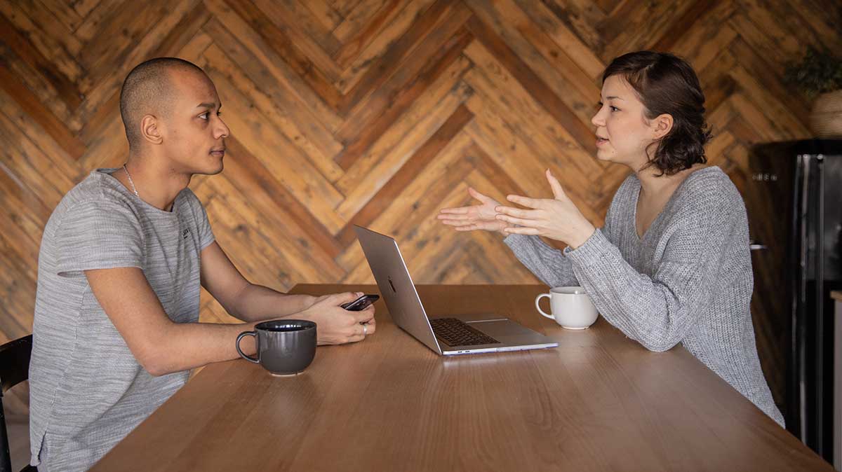 RED Box vs Boîte Sosh : le match des offres internet sans engagement