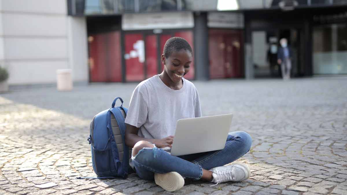 Profitez des bons plans BOX Internet dès 10€ du fournisseur SFR et sa marque Low Cost RED